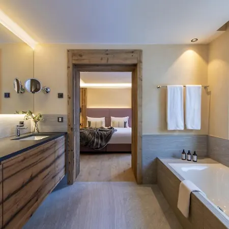 6br Lech Chalet 4 -heated Pool&gym - What'app - 0034-635-520-036 - For Reservations!