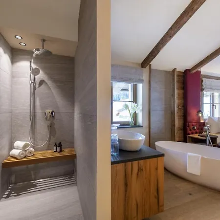 6br Lech Chalet 4 -heated Pool&gym - What'app - 0034-635-520-036 - For Reservations!