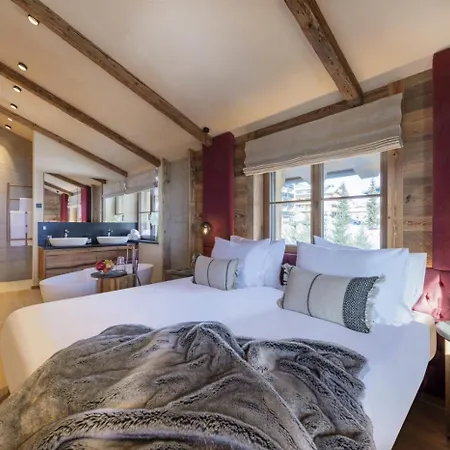 Villa 6br Lech Chalet 4 -heated Pool&gym - What'app - 0034-635-520-036 - For Reservations!